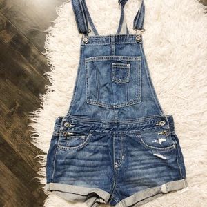 HOLLISTER OVERALL SHORTS